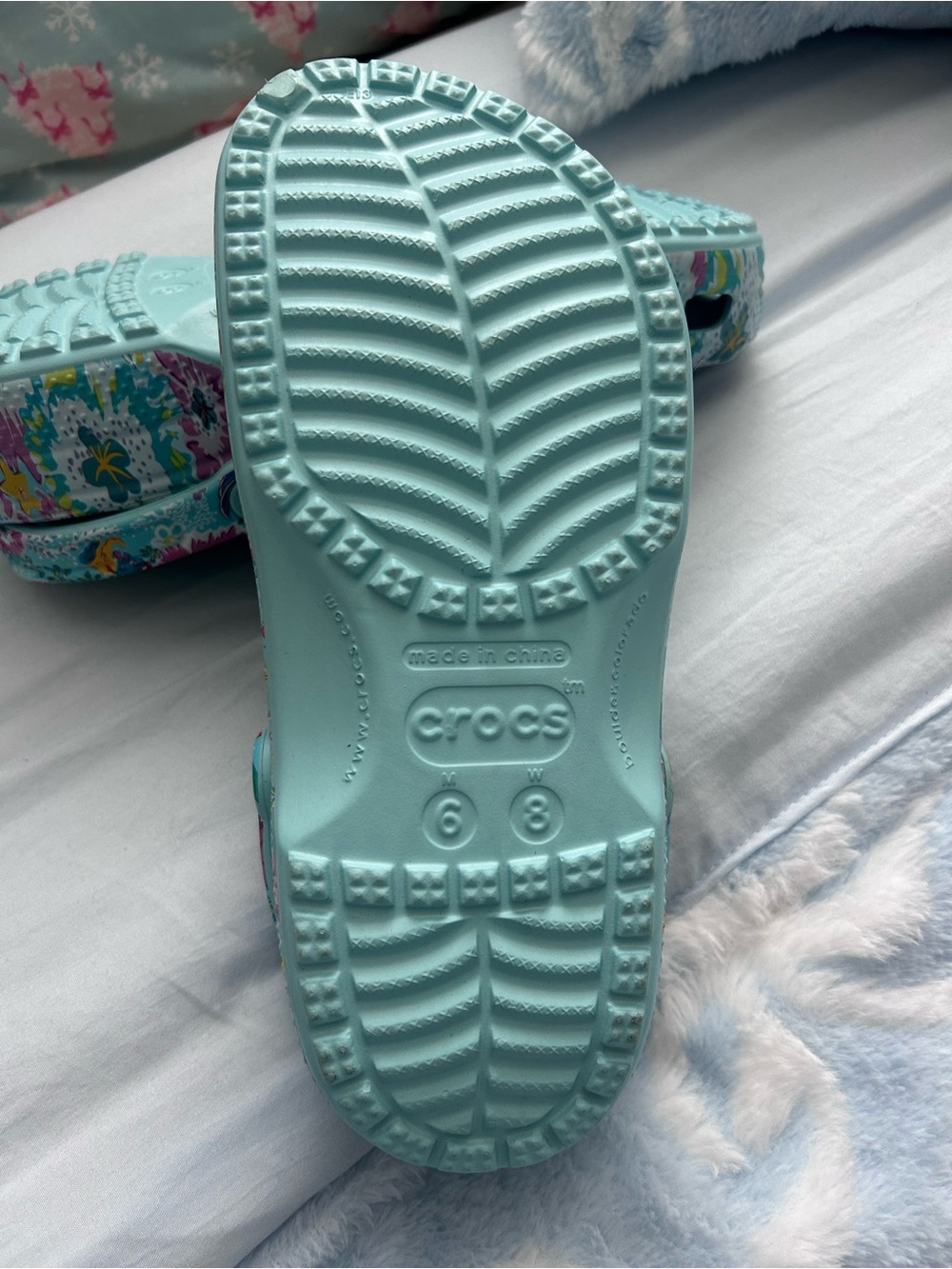 Embellished Aqua Floral “ Ariel” Crocs
Brand new
Women’s size 8 - Picture 3 of 3